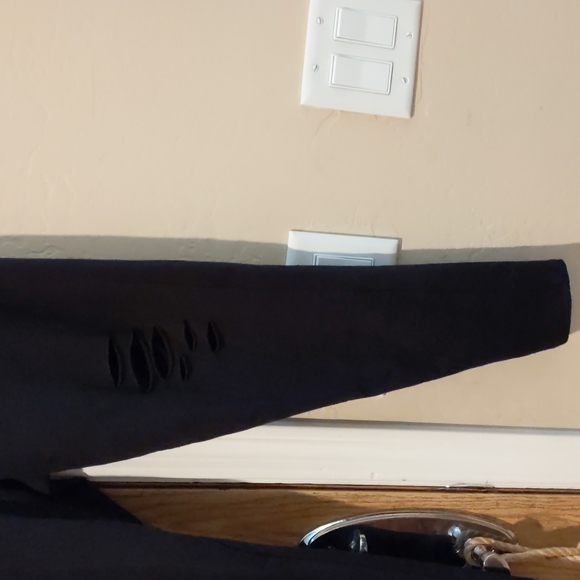Torrid, size 0/L/12 black slashed premium leggings - Picture 3 of 5
